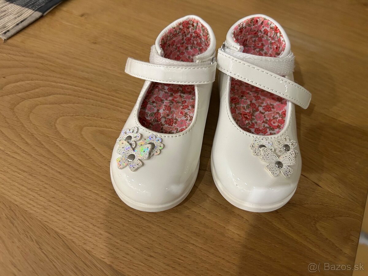 Šaty pre malú pribceznu - 2