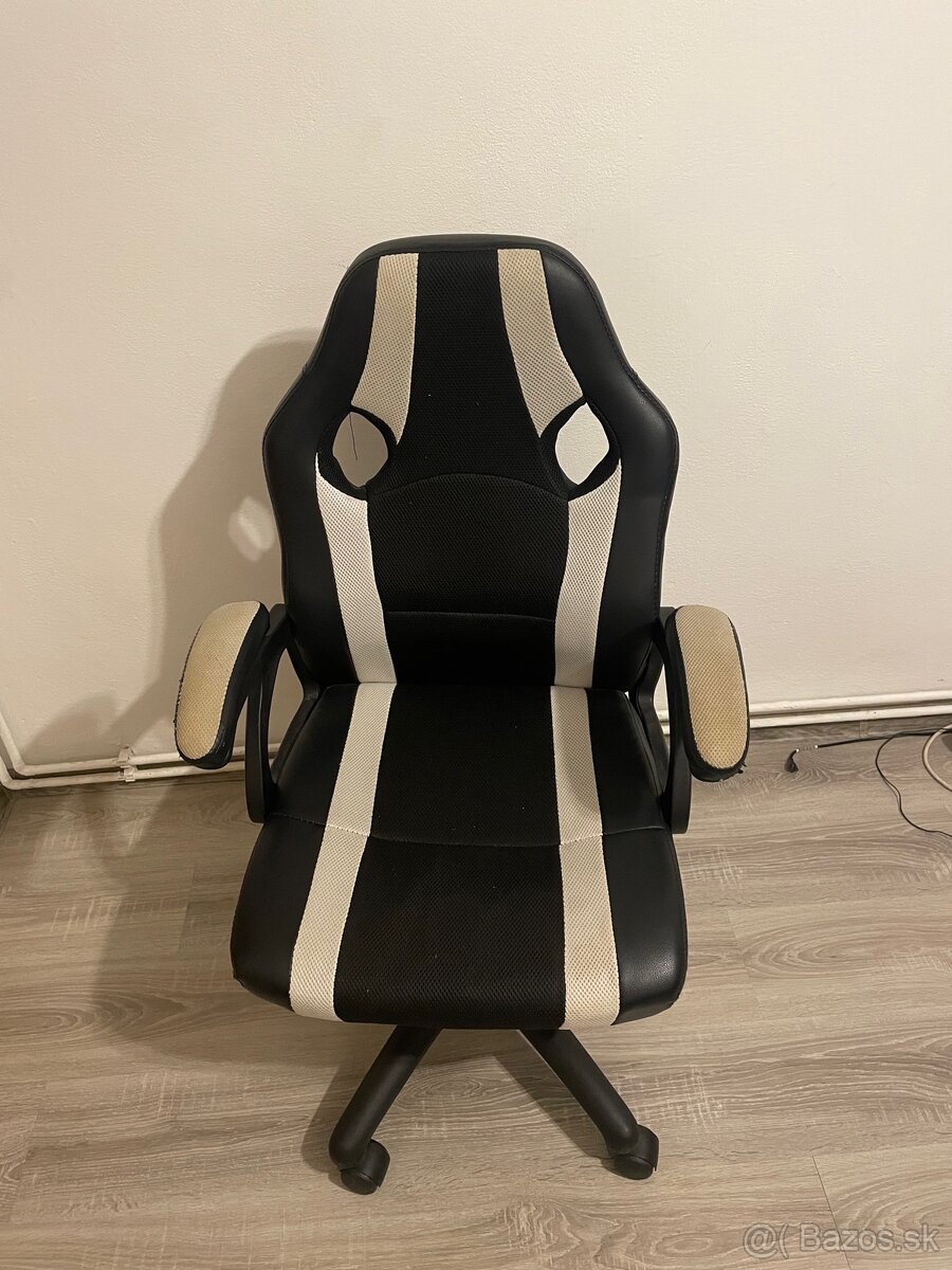 Predám Pc stolík so stoličkou - 2