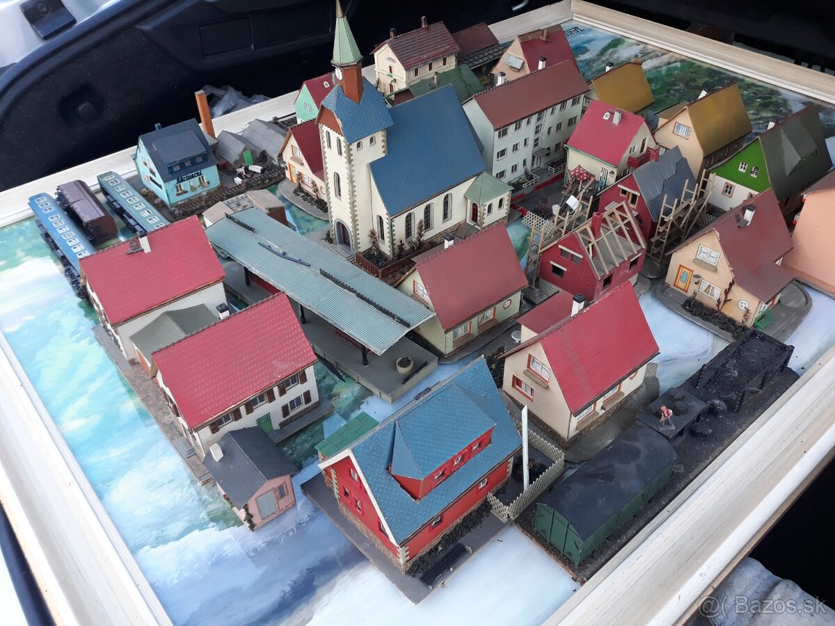 Modelová železnica-domčeky...TT...1:120... - 2