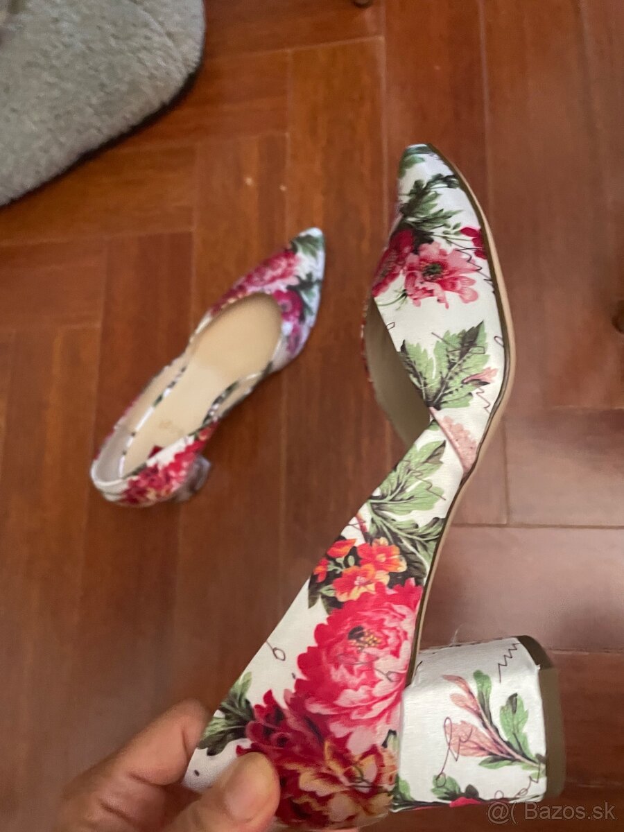 Krasne Hogl lodicky 37 - 2