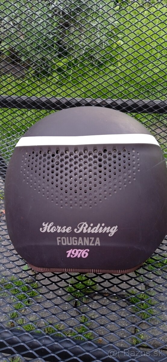 Jazdecka prilba velkosť L ------------------20 eur - 2