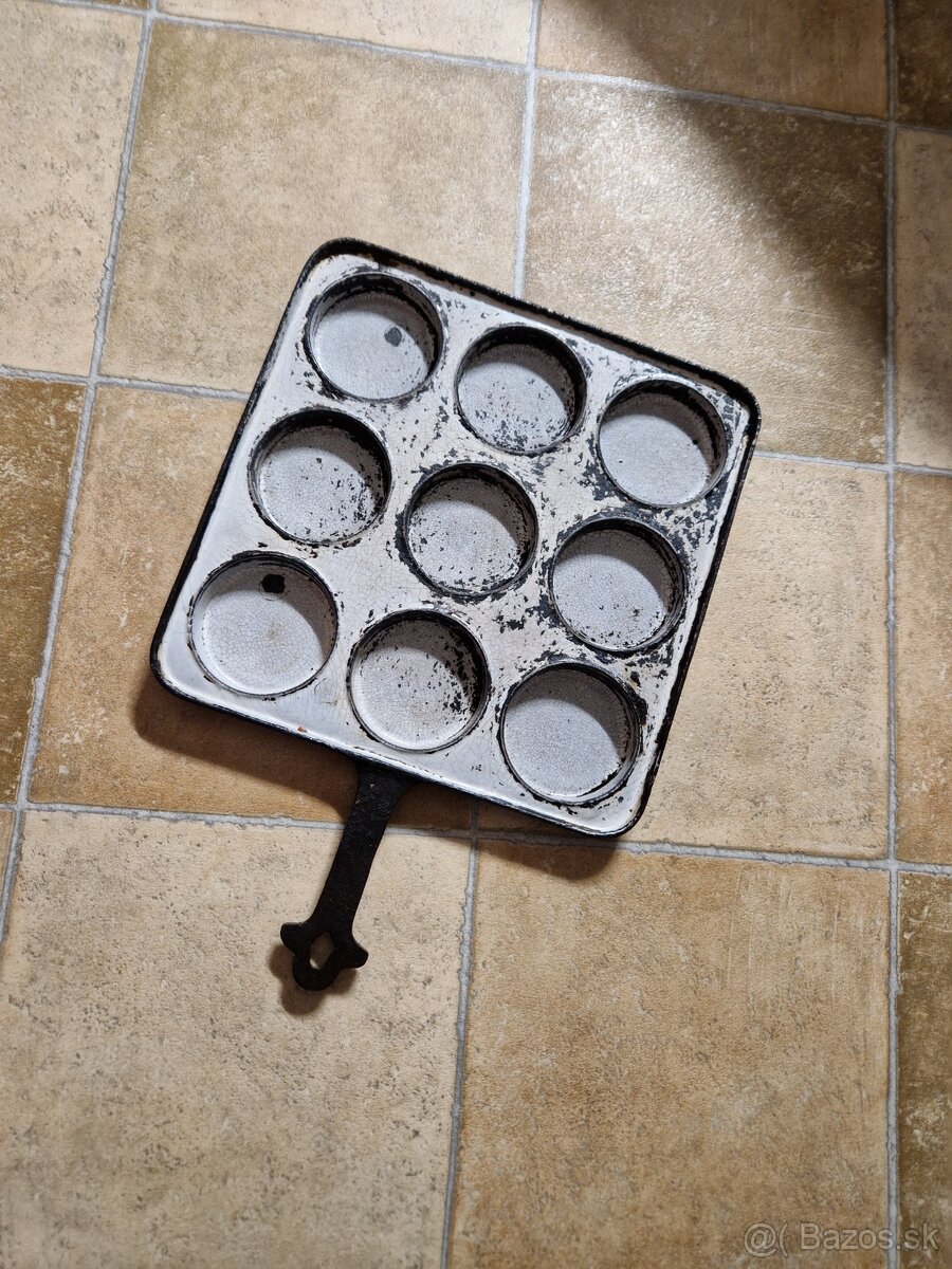 Starozitna liatinova panvica - 2