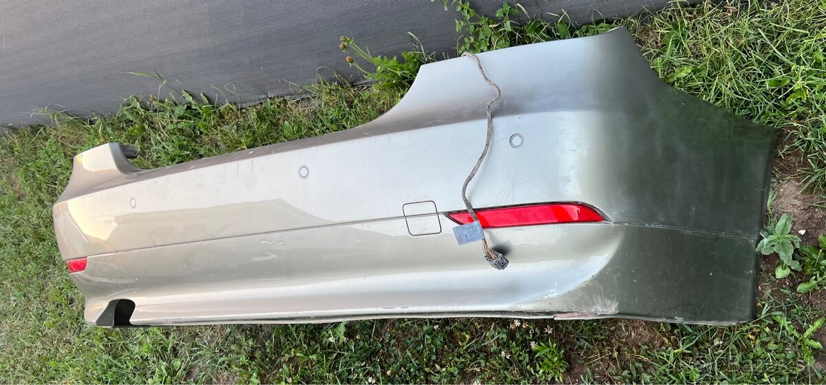 BMW E60 zadný nárazník - 2