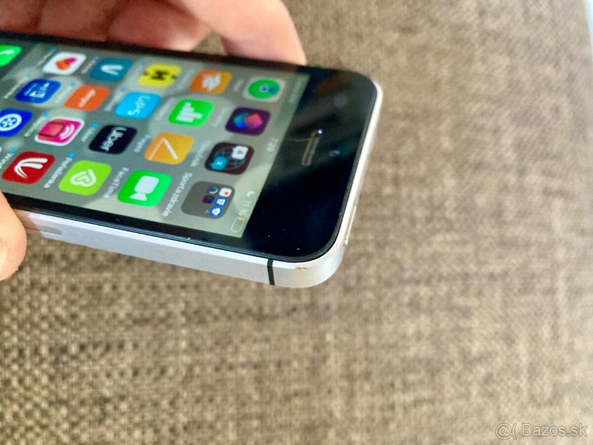 iPhone SE prvej generacie - 2