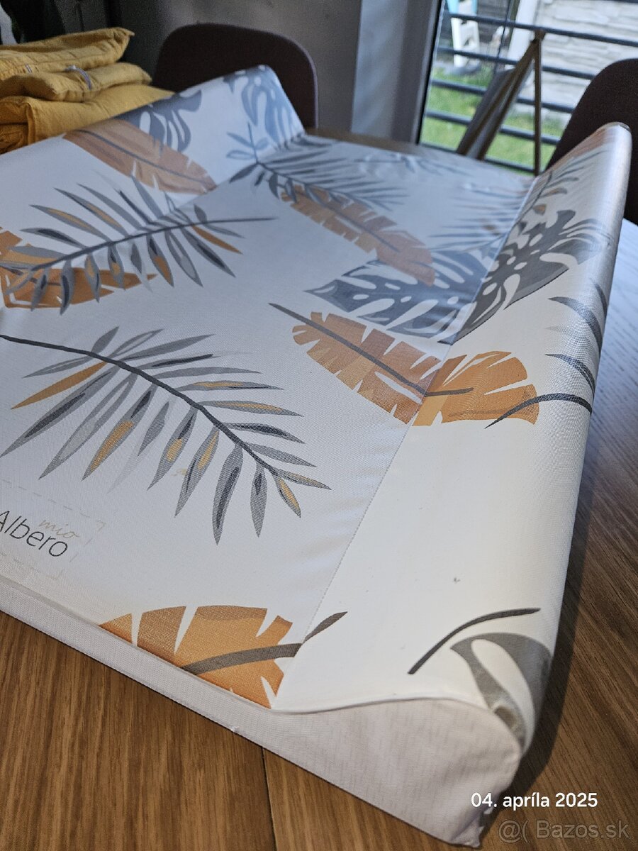 Sada hniezdo, pult na prebaľovanie a perinka s oblieckami - 2