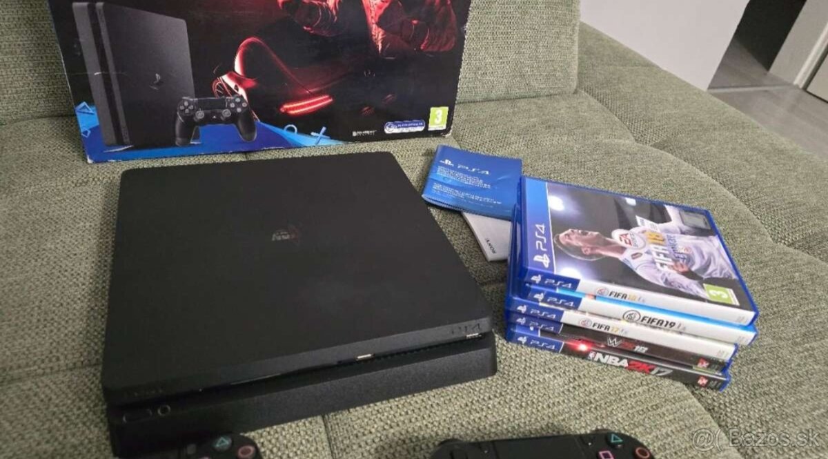 PS4 Slim 1TB s dvoma ovládačmi a hrami - 2