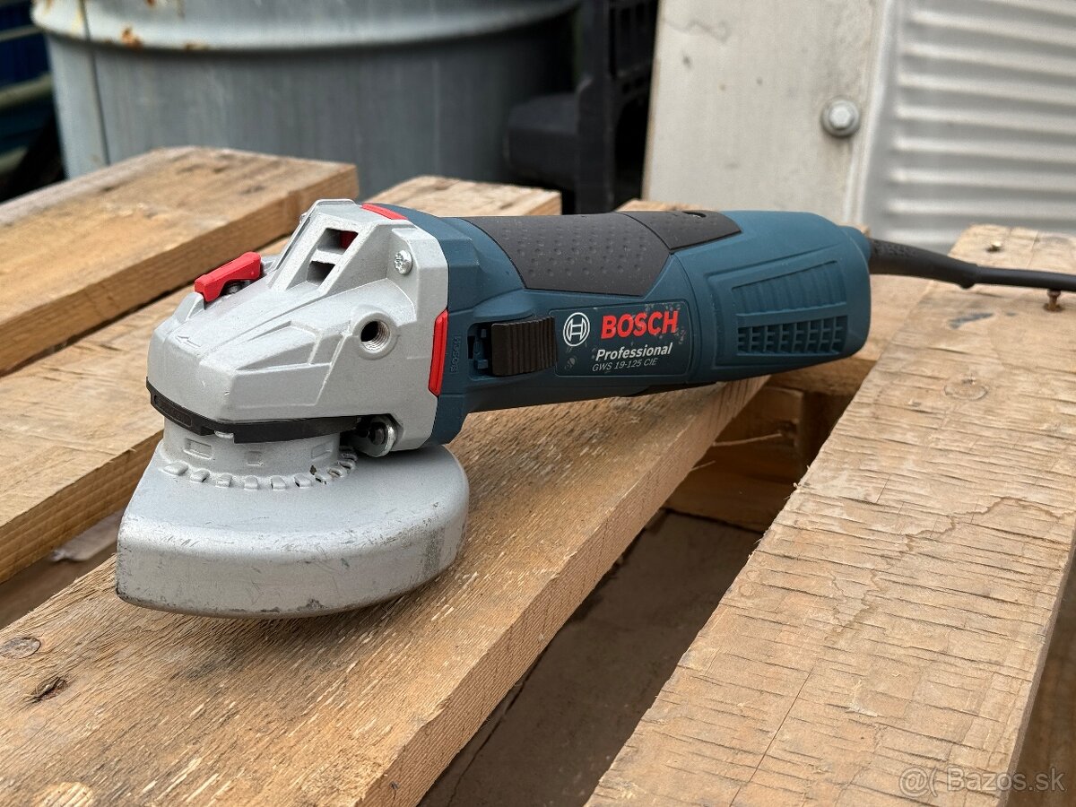 Uhlová brúska Bosch - 2