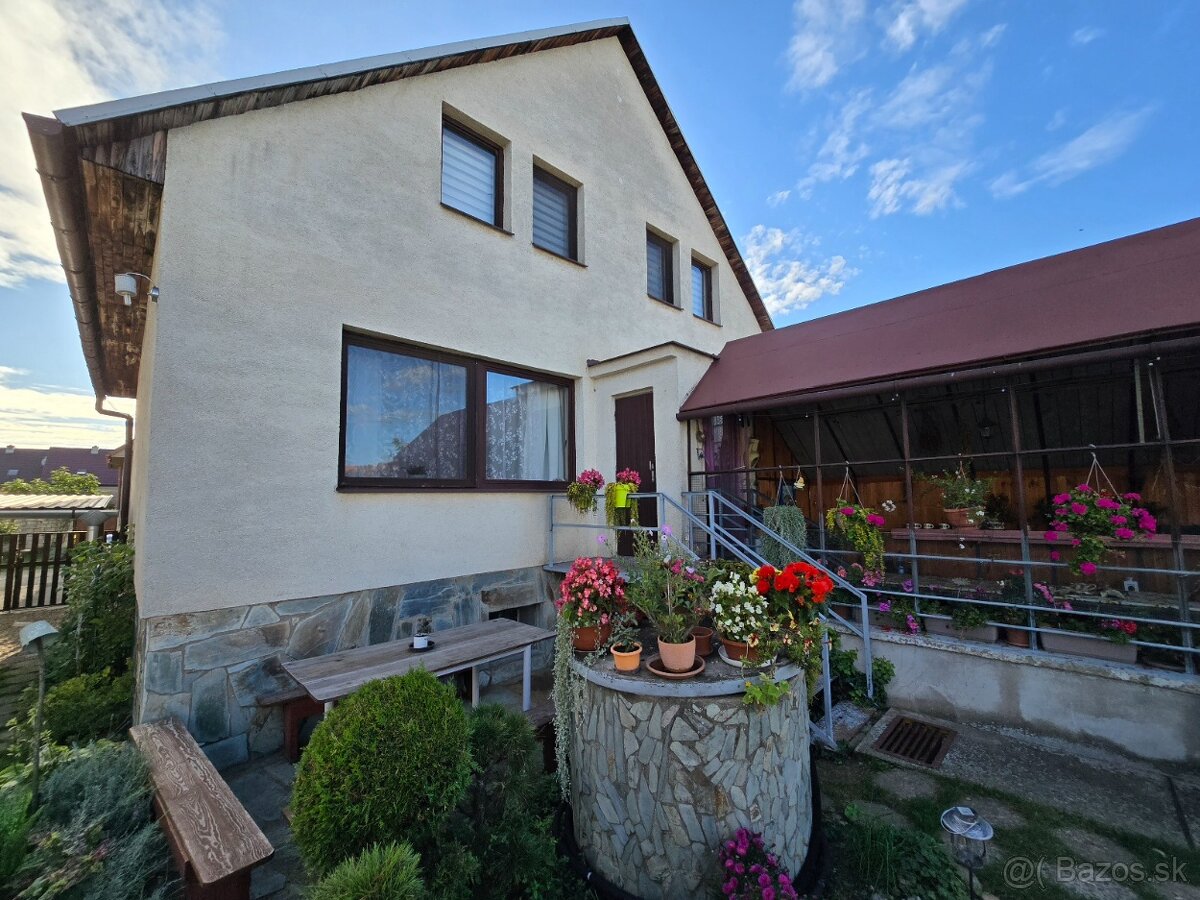 Rodinný dom zo záhradou - zĺava, v obci Kopčany - 2