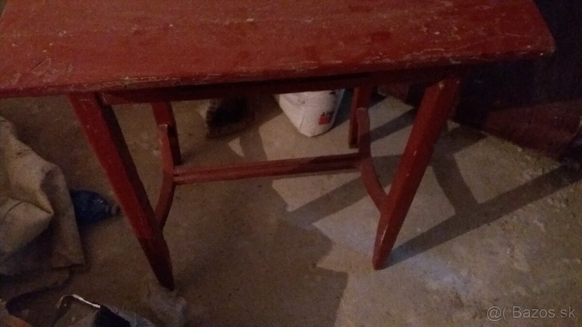 stôl z dreva - 2