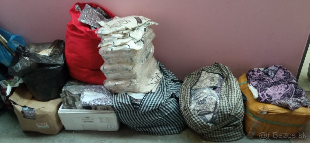 Predam tricka svetriki mix damskie len v celku - 2