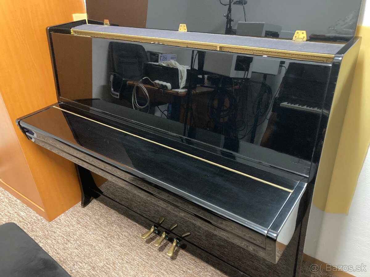 Kvalitný klavír - pianíno Petrof - 2