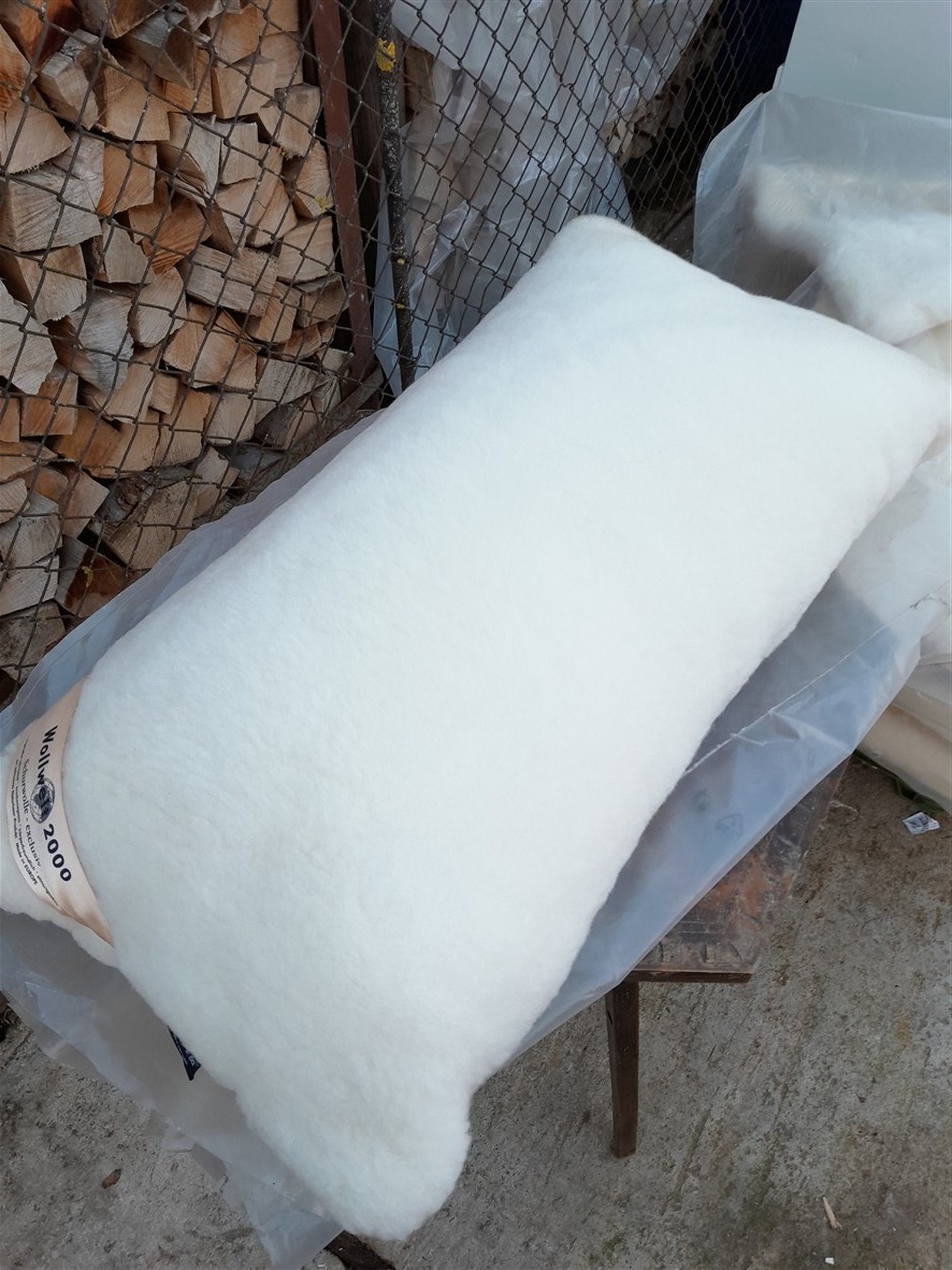 Predám vankuš a paplony s ovčej vlny - 2