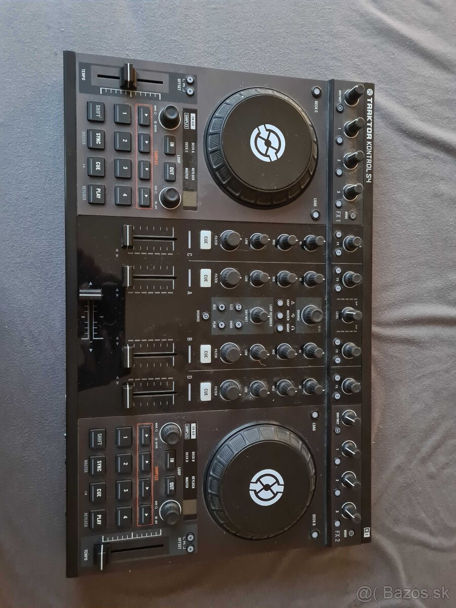 Predám Traktor S4 Mk1 s originál kufrom - 2