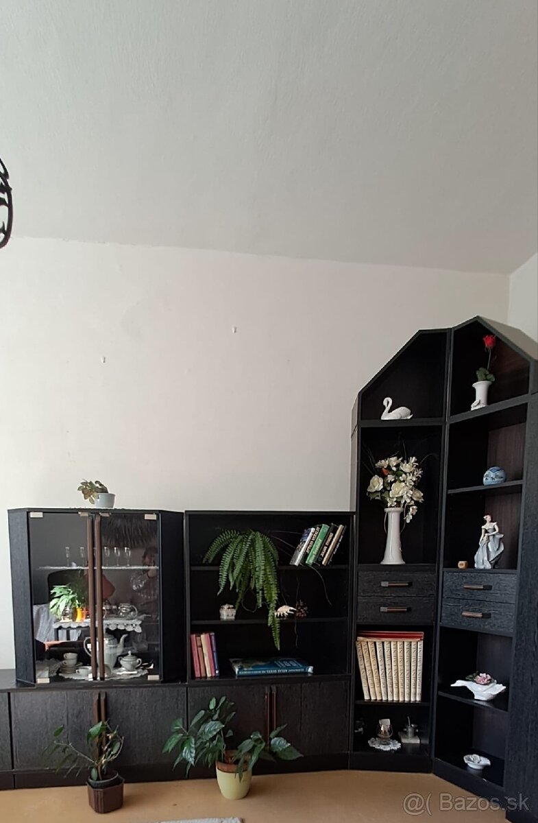 Starší nábytok - 2