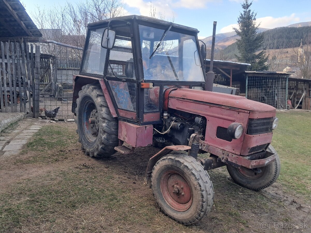 Predám traktor ZETOR - 2