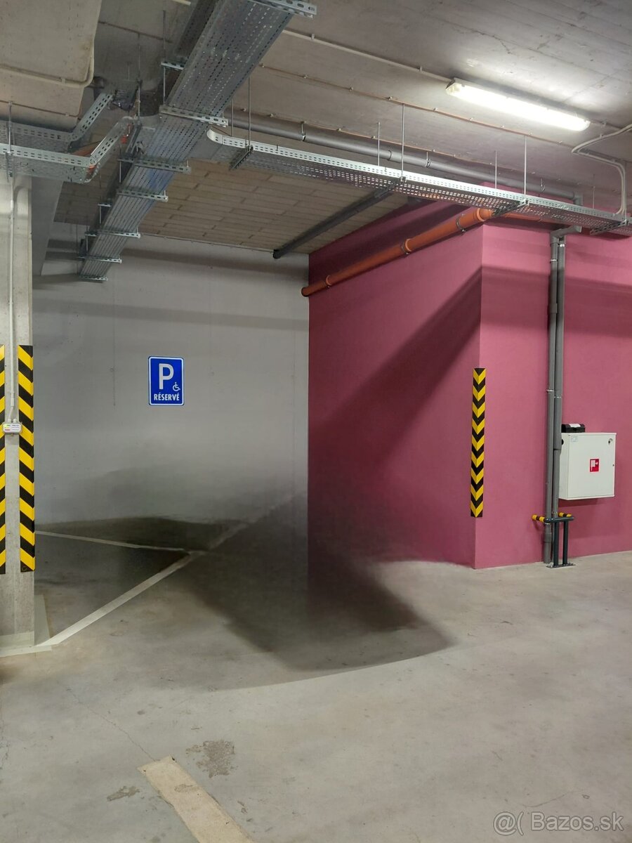 Predám extra široké garážové státie Slnečnice - 2