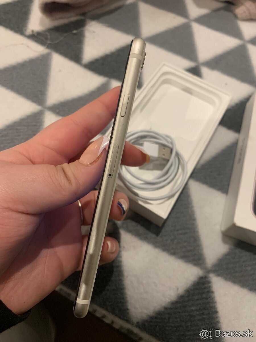 Predam IPhone SE 2022 64GB - 2