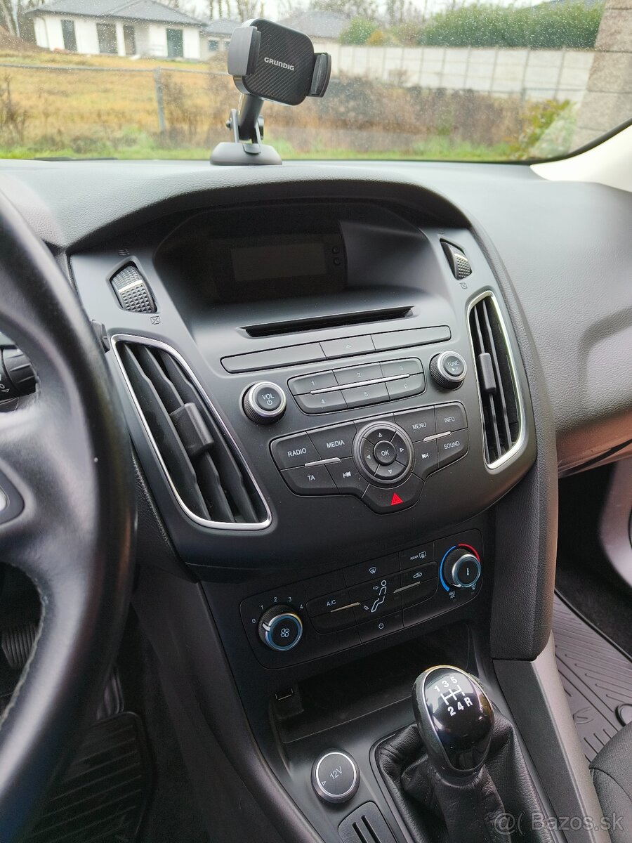 Ford Focus kombi 1.6 - 2