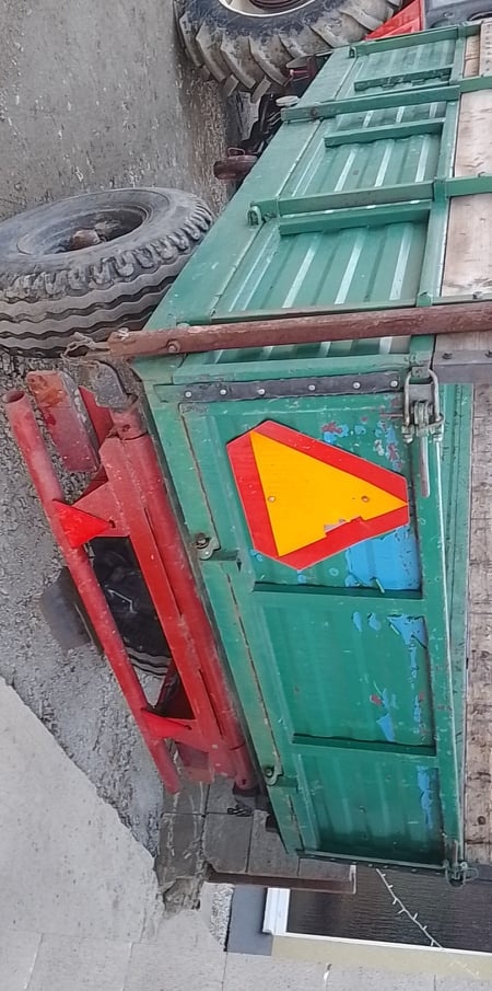 Vlecka za traktor - 2