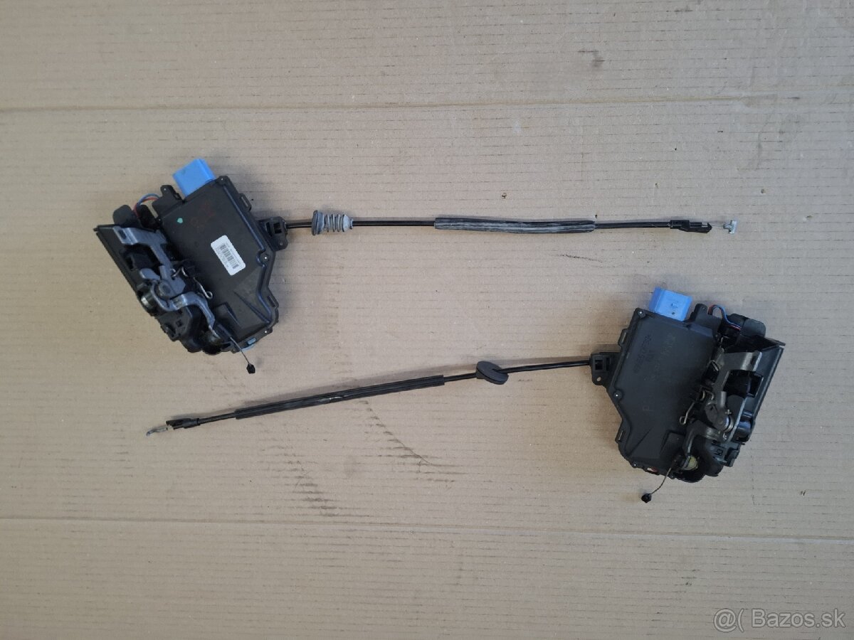 zámky predných dverí Octavia 2 - 2