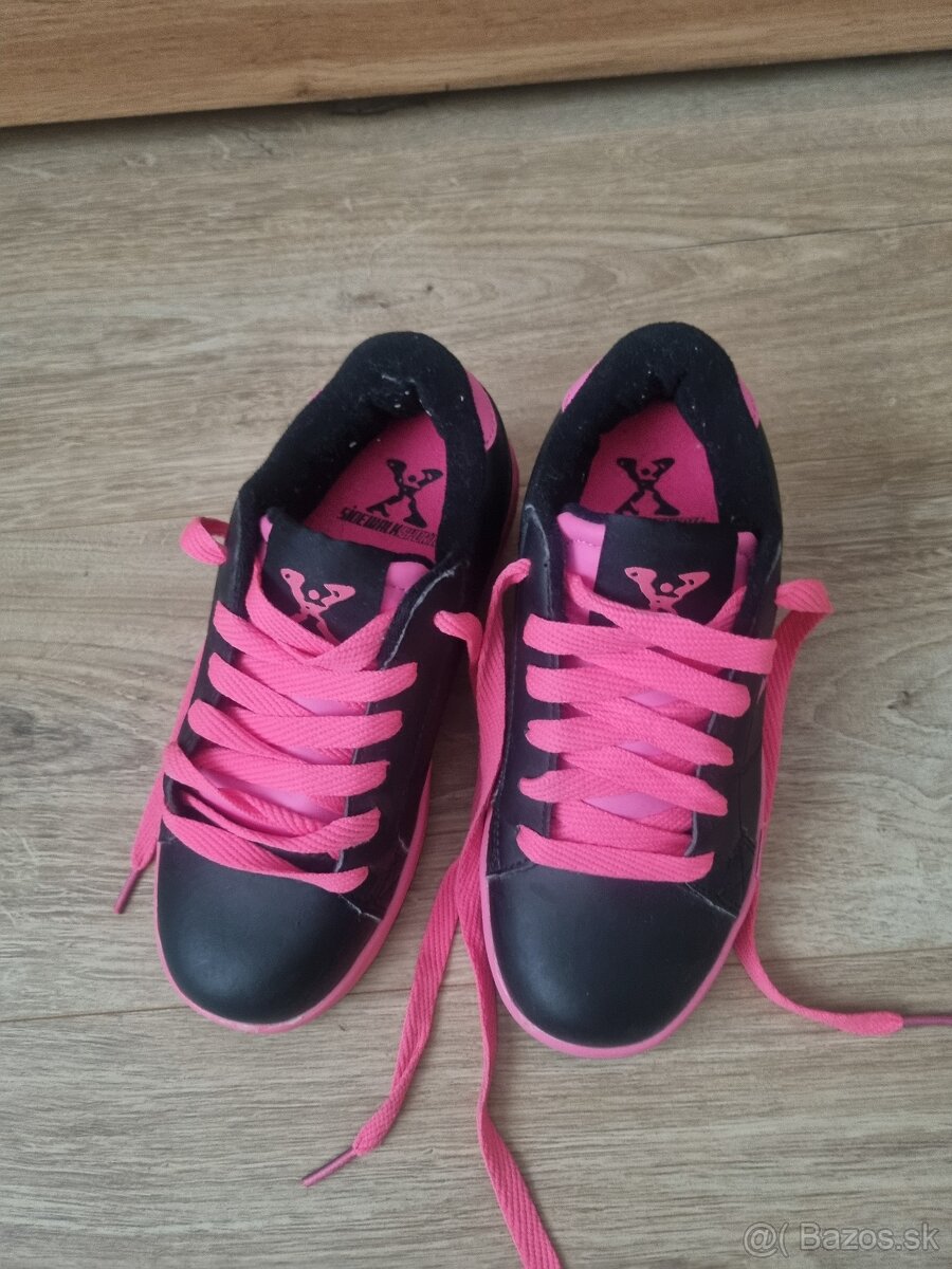 Tenisky s kolieskami velk. 33 - 2