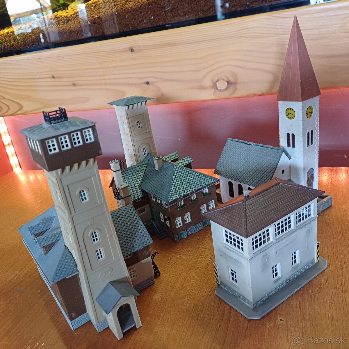 Modelova zeleznica domceky TT - 2