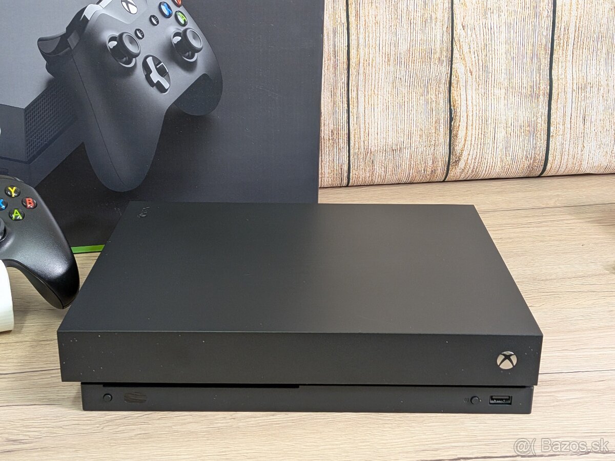 Xbox One X 1TB, 1 ovládač, 1 náhodná hra - 2