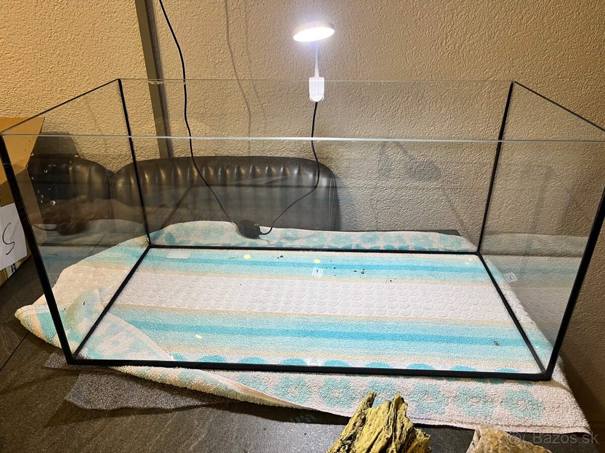 Predám 54L akvárium - 2