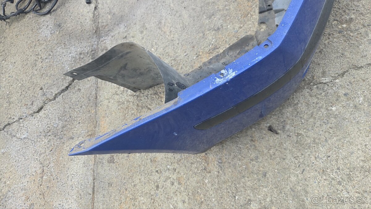 Octavia 2 predfacelift predný nárazník - 2