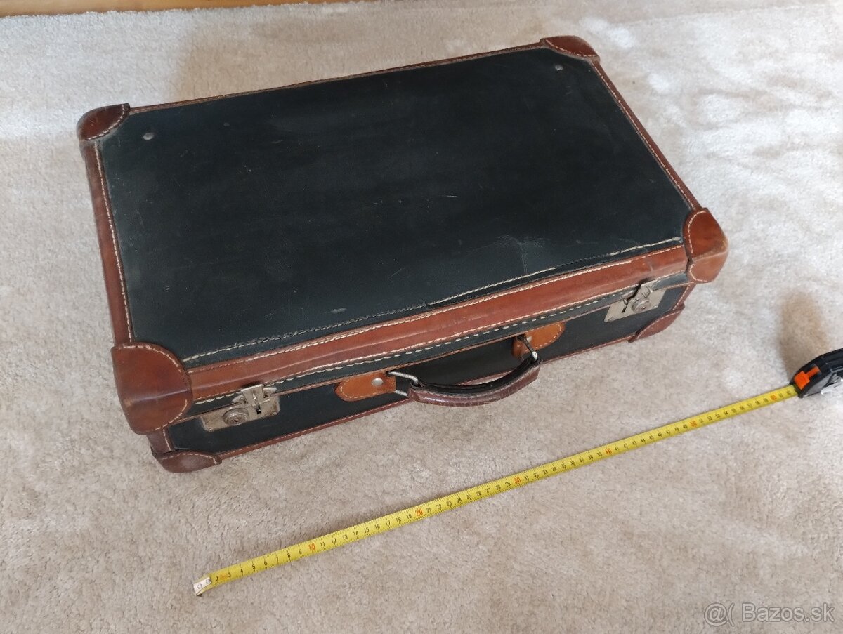 Starožitný kufor s kľúčikom - 2