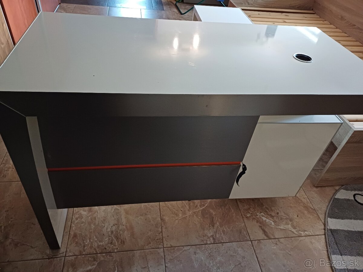 Super stôl masiv nerez - 2