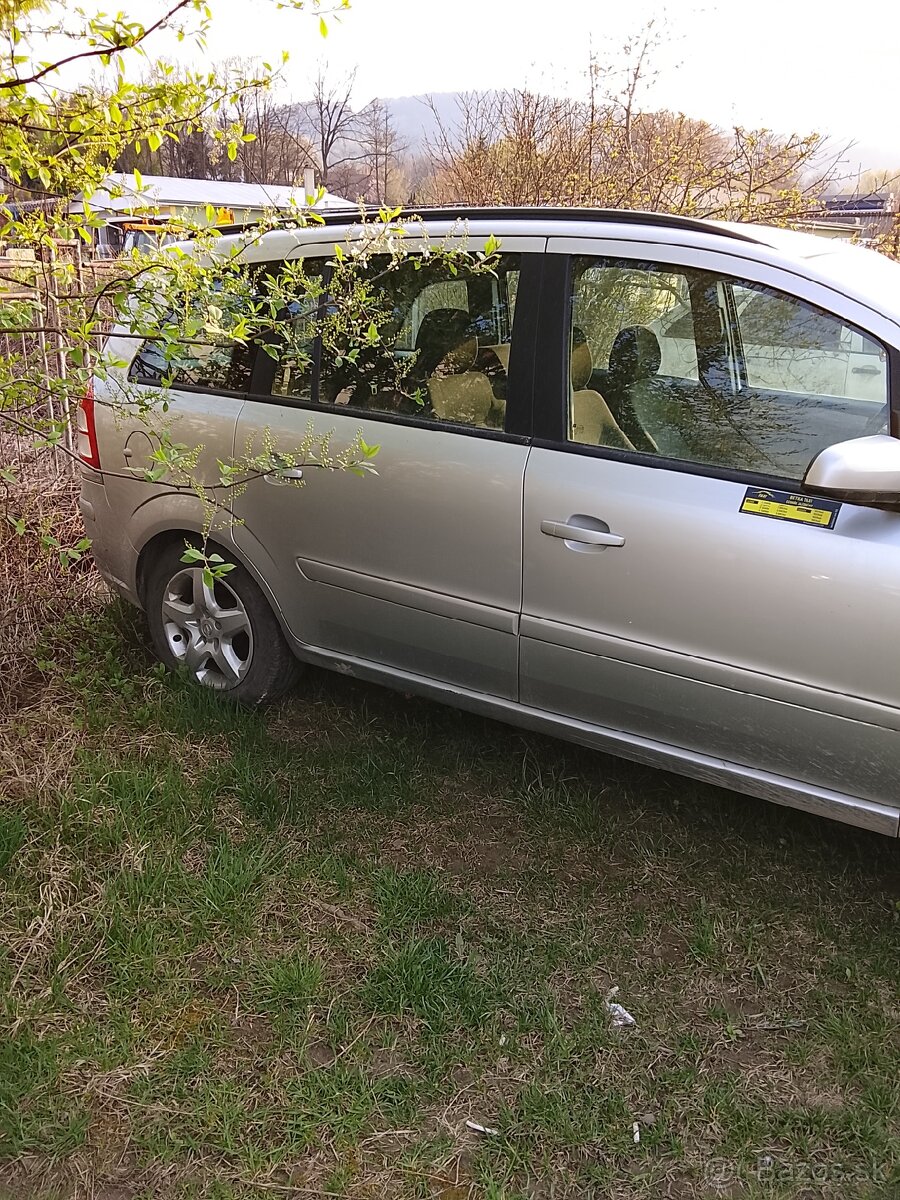 Predám Opel Zafira B - 2