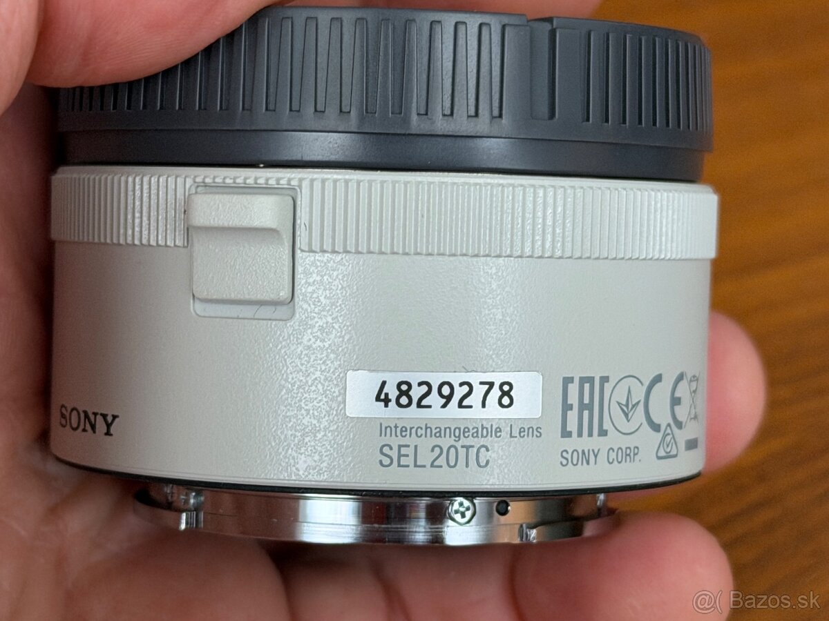 SONY SEL 20TC 2.0× pre bajonet E - 2