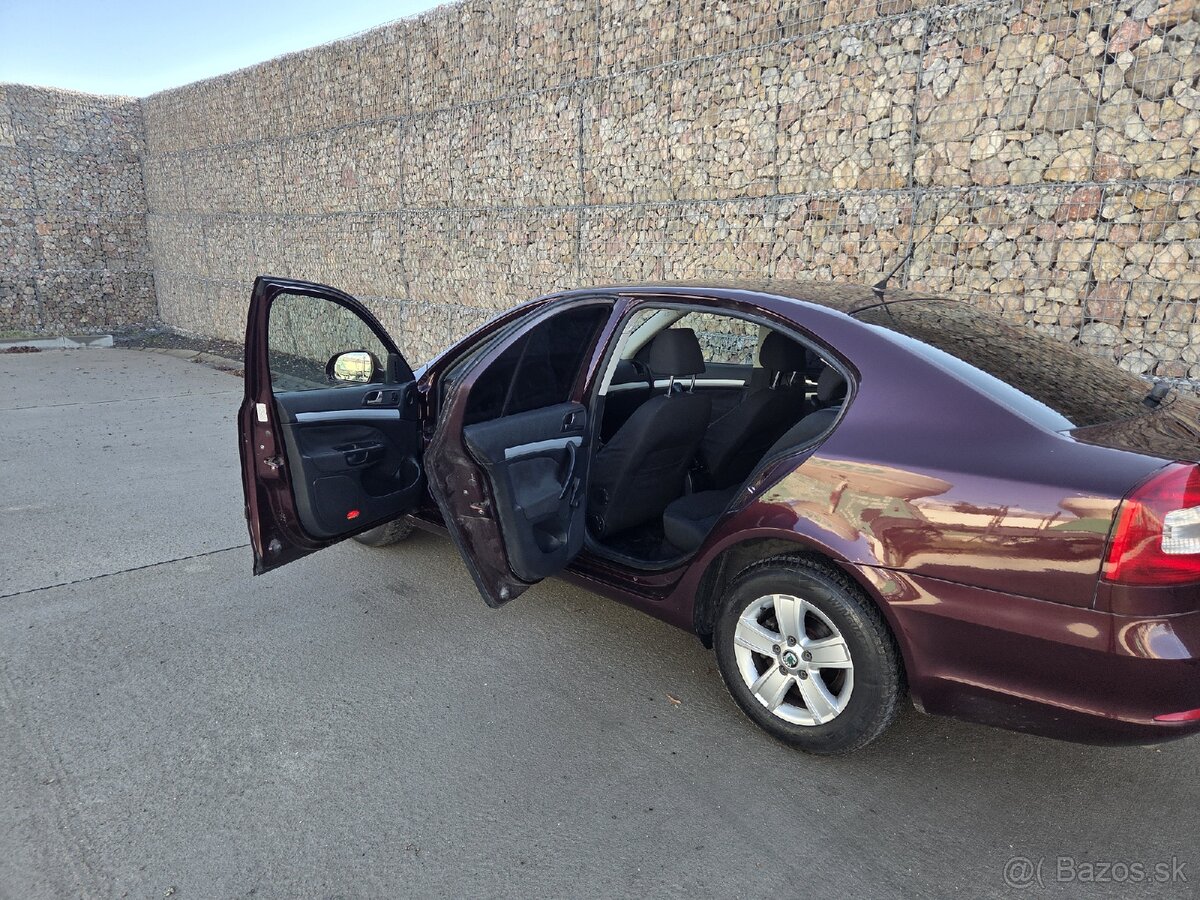 Škoda Octavia facelift 1.6 TDI (77kw) r.v 2010 - 2