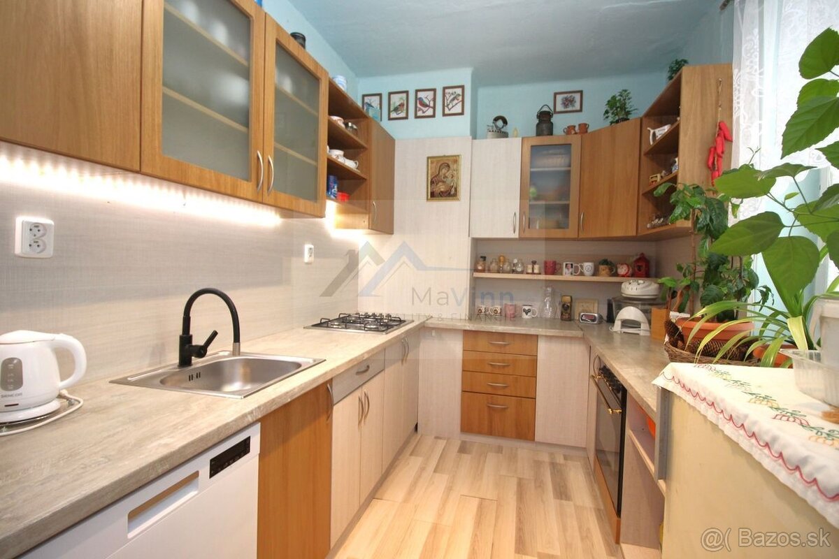 PREDAJ 2 izb BYT 54m2 štvrť SNP Trenčianske Teplice - 2