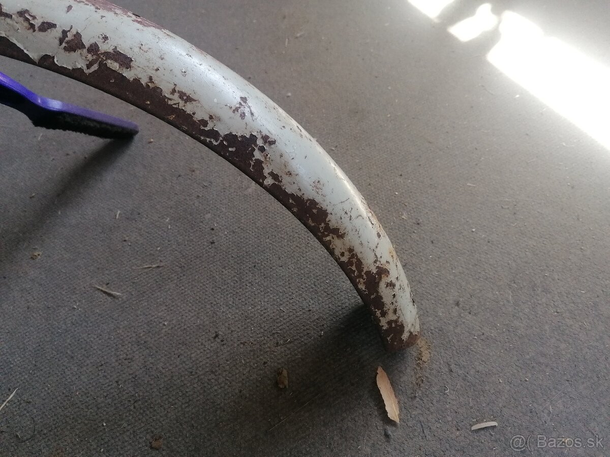 Zadný blatník na Stadion s11 - 2