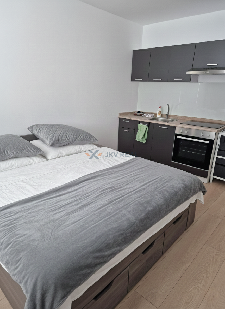 Garsónka po kompletnej rekonštrukcii – B. Smetanu, Trnava - 2