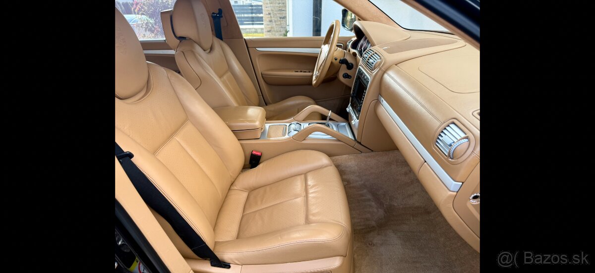 Porsche Cayenne Turbo Interier - 2