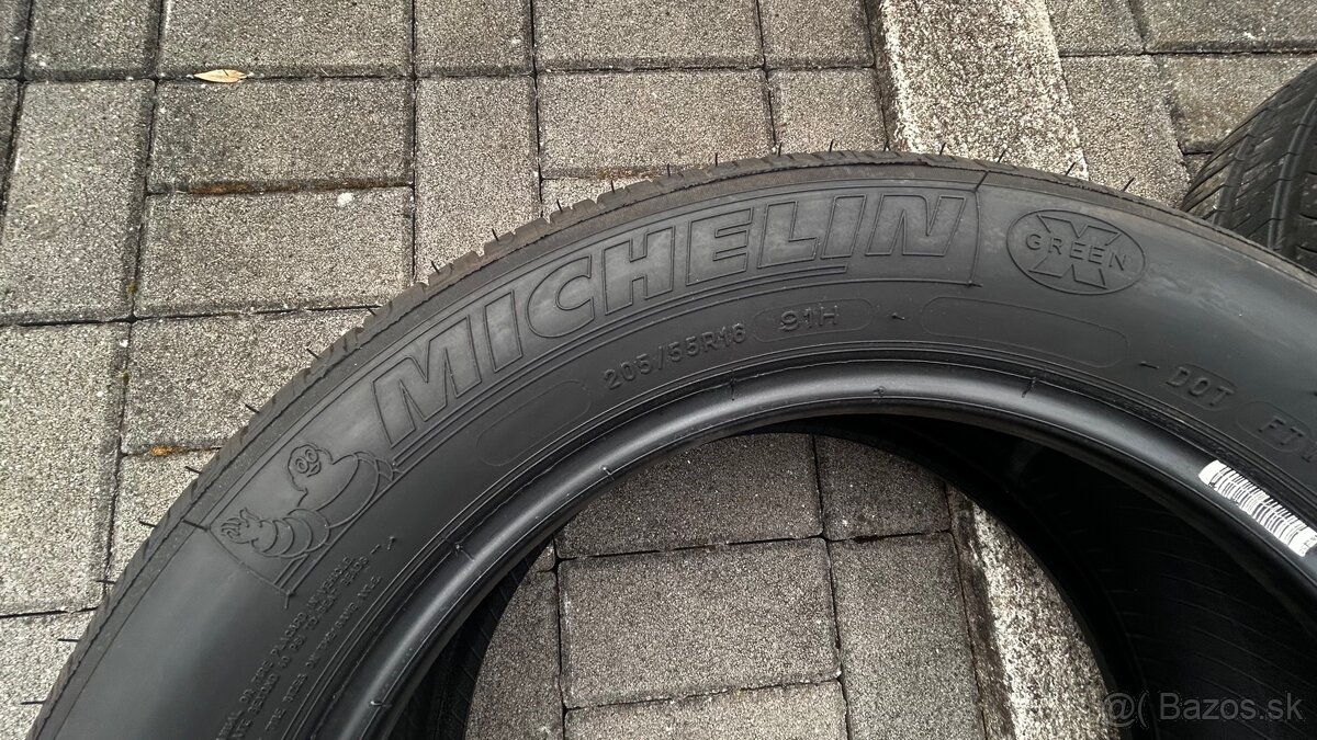 Michelin energy saver 205/55 R16 - 2