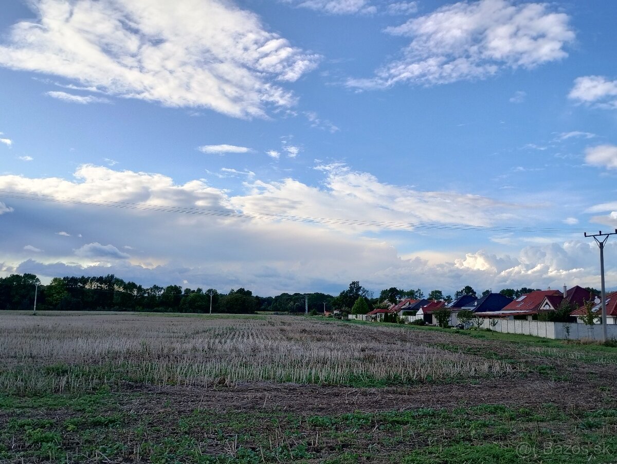 Predám investičný pozemok - 2