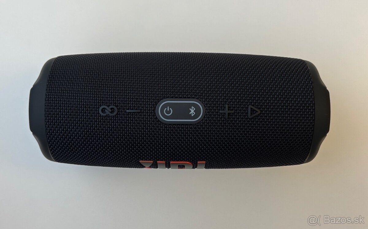 JBL Charge 5 čierny - 2