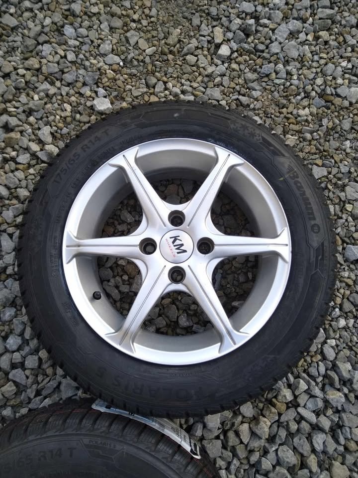 14" alu 4 x 100 + nové zimné 175/65 14. - 2