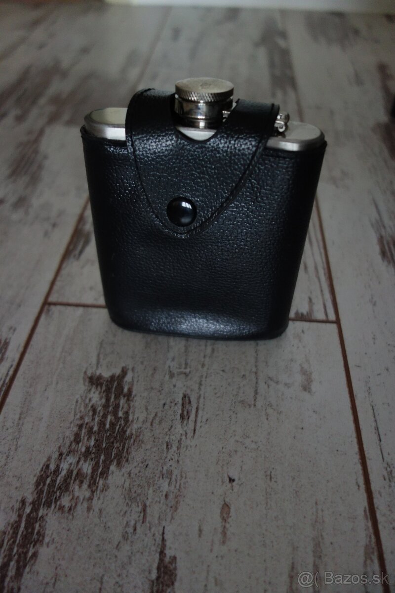 Nerezová ploskačka v koženom puzdre - ťapka - 2