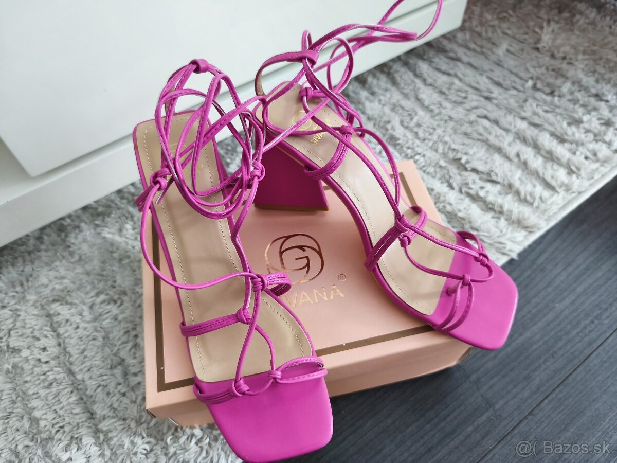 Dámske sandálky 40 - 2