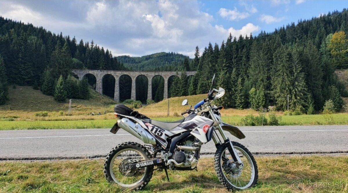 YAMAHA WR250R