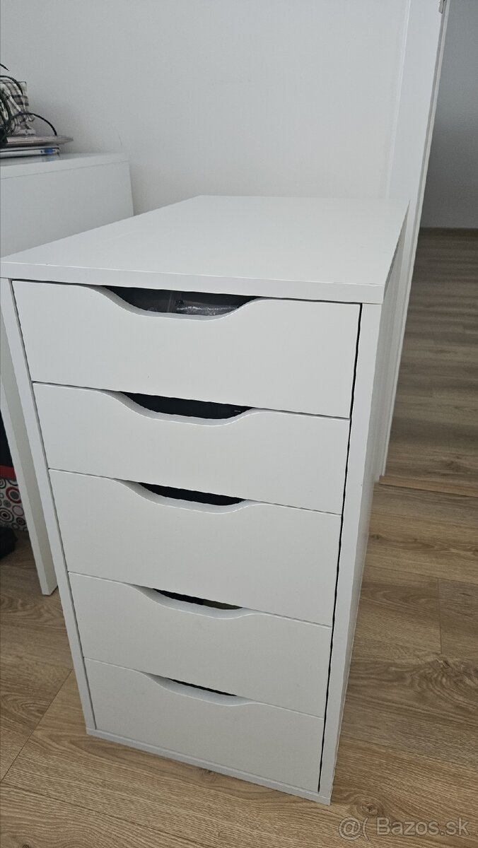 Šufliková skrinka z Ikeai ALEX - 2