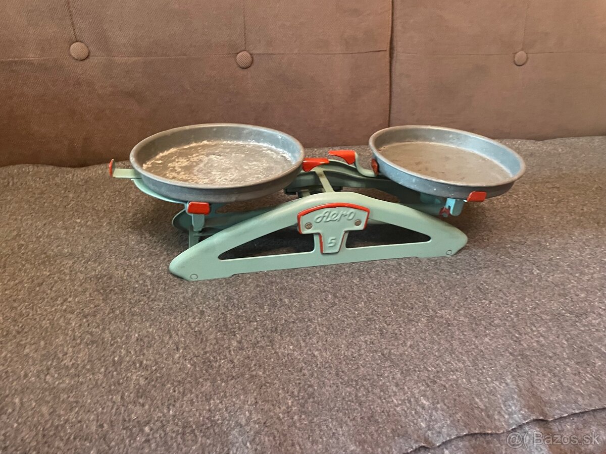 Starozitna váha - 2