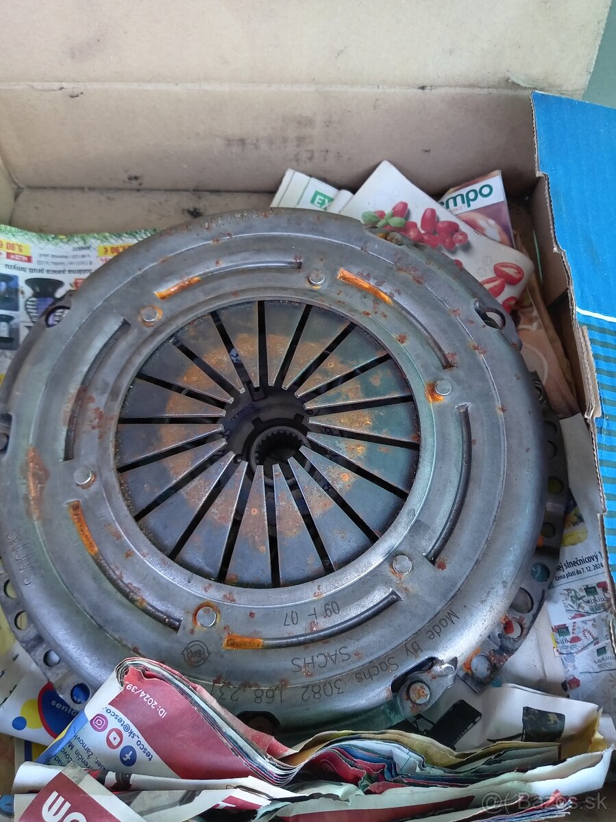 Pritlacný tanier - 2