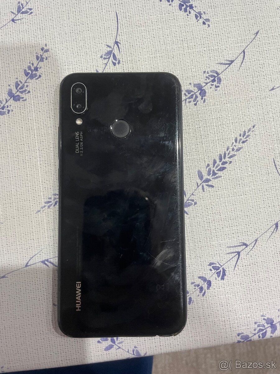 Predám Huawei P20 Lite 64GB / 4GB RAM - 2