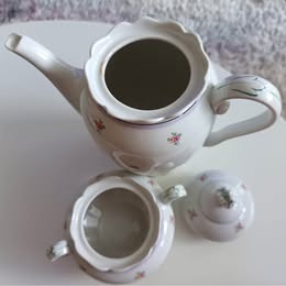 Predám sadu čajník a cukornička - 2